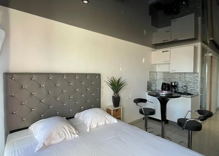 Anita- Héliopolis F 76 - Chic - 2 Personnes *